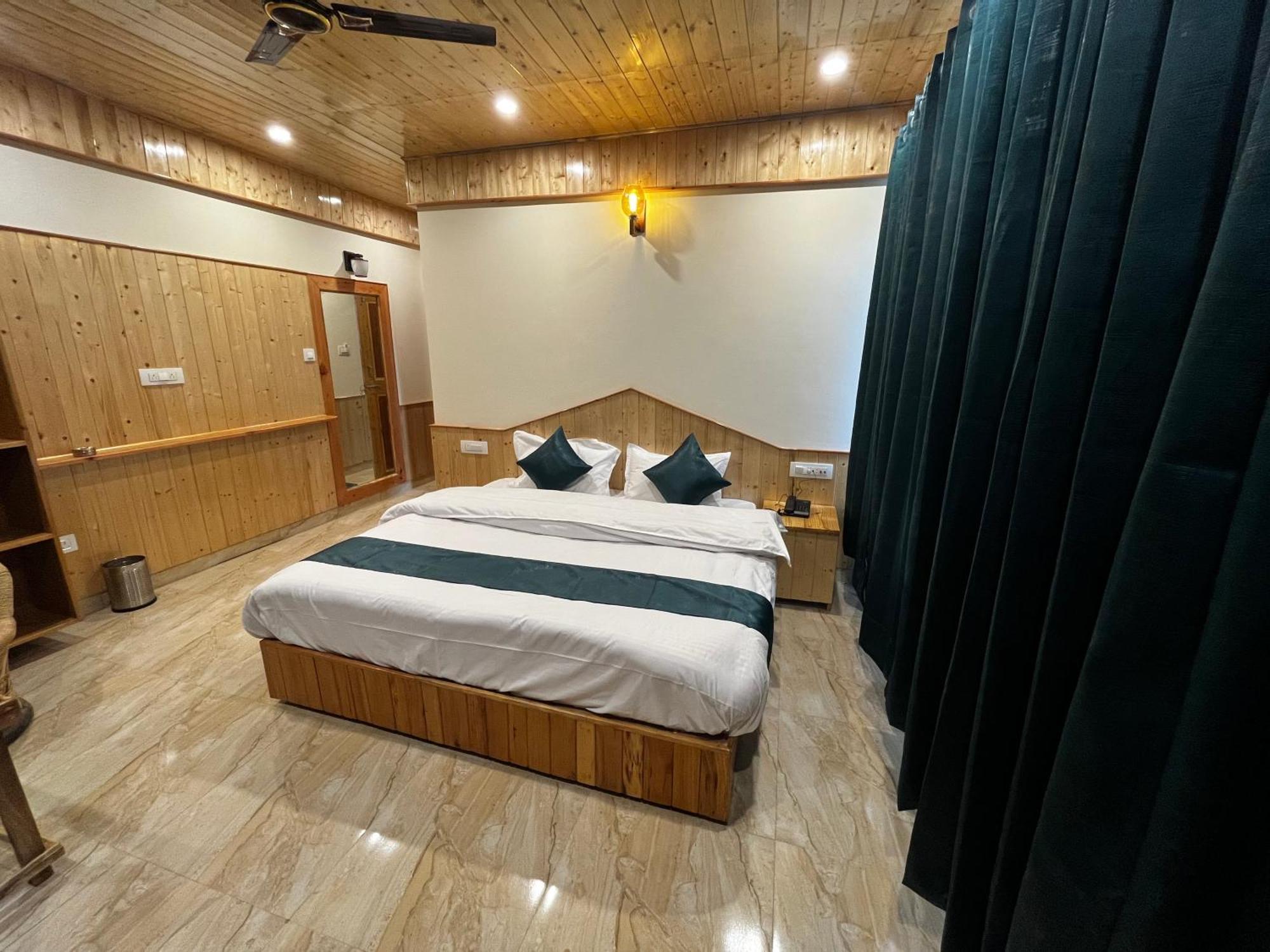 Hotel Mid Orchard Kasol L River Side -Pure Veg Hotel Exterior photo